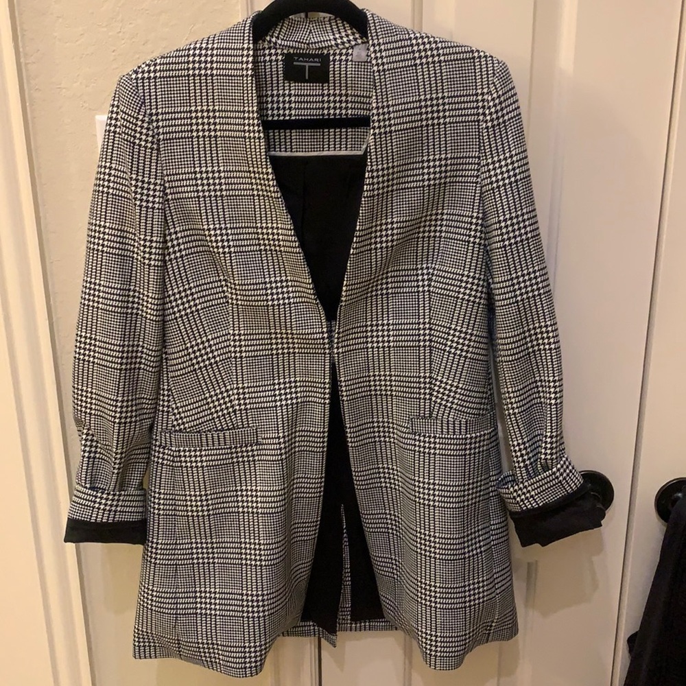 Tahari Blazer, black and white. Worn once. Size 4/Small